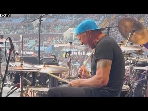 Epic Drum Battle: Chad Smith vs. Travis Barker vs. Danny Carey (Birmingham, England) (July 05, 2025)