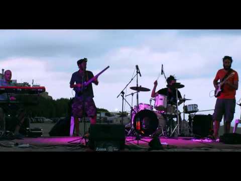 DABA MAKOUREJAH backed by ISLAND DEFENDERS (CAT) @ Zona 6 Beach Bar (Calella)