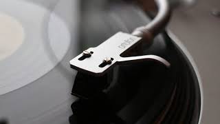 Download lagu Michael Jackson - Earth Song (2009 HQ Vinyl Rip) - Technics 1200G / Audio Technica ART9 mp3 Download lagu Michael Jackson - Earth Song (2009 HQ Vinyl Rip) - Technics 1200G / Audio Technica ART9 mp3