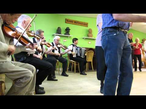 "Den runde sekstur" - Rebild Spillemændene - Danish folkdancemusic