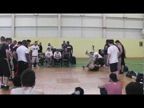 Xception vs K.R.Z. Squad - Final Qualification Battle who you want 2012
