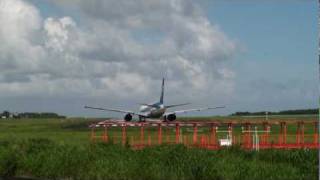 preview picture of video 'Boeing 777  Miyazaki airport  Runway09 depature (ボーイング777 宮崎空港離陸)'