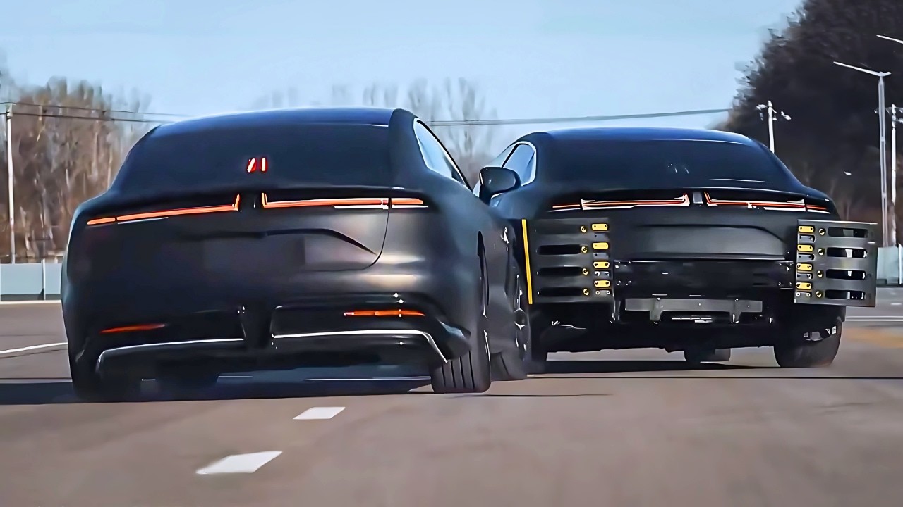 CHINA SHOCKS THE WORLD with this ABSURD BYD YangWang U7 Car!