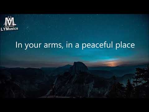 Stisema - Stars (feat. Bodhi Jones) (Lyrics)