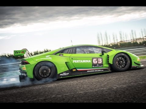 Lamborghini Huracan GT3 Driven Flat Out on Track