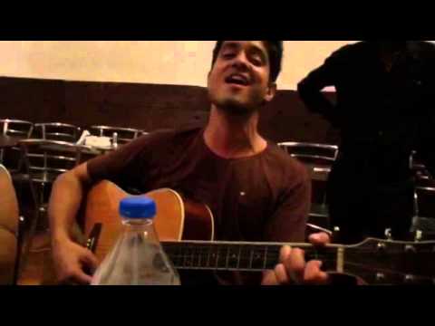 VRK (Vishal R Khosla)  Tu hi ye mujhko bata de (Live in a party) 