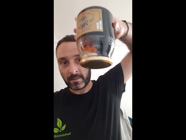 Vídeo relacionado con Miel con Trufa Negra - 100% Natural Pura de Abeja, Cruda, 300gr - Origen: El Bierzo, España