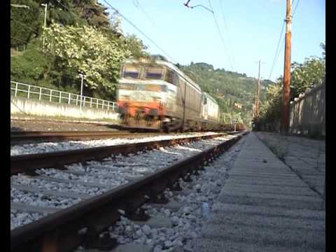 tradotta con E652 059 + E633 di rimando