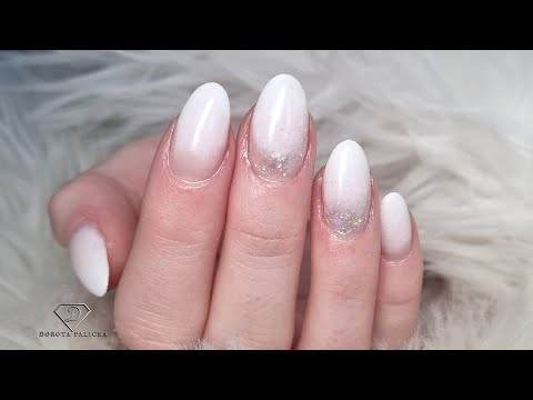 Encapsulated glitter ombre with babybomer. Gel rebalance on almond nail shape.