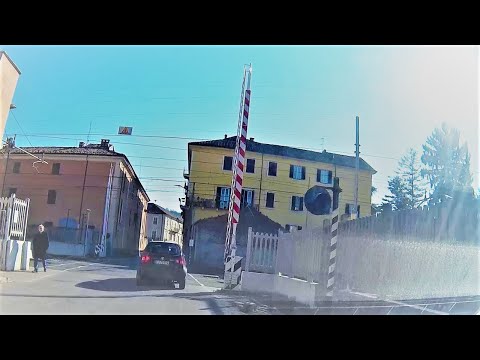 Dal passaggio a livello Acqui Terme (AL) Via Chiabrera al Ponte Antiche Terme #levelcrossing