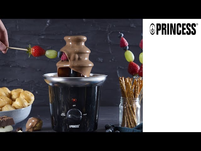 Vídeo relacionado con Princess Fuente de Chocolate, 3 niveles, 22,5 cm de altura, función de mantenimiento del calor, capacidad de 0,4 L, piezas aptas para lavavajillas, carcasa de acero inoxidable, 32 W, 292994