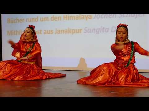 Gairi Khetko sirai hanyo cover dance by Sonia & Divya