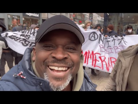 When things get undemocratic and loud! 🙈🙈