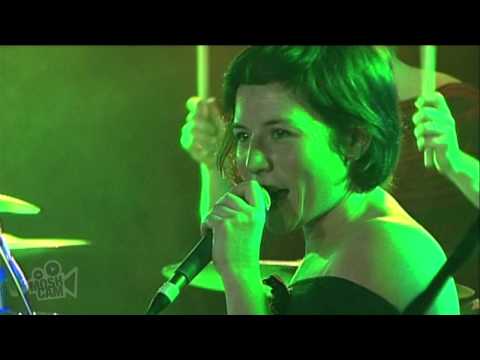 Elana Stone - Slippery Slidee   (Live in Sydney) | Moshcam