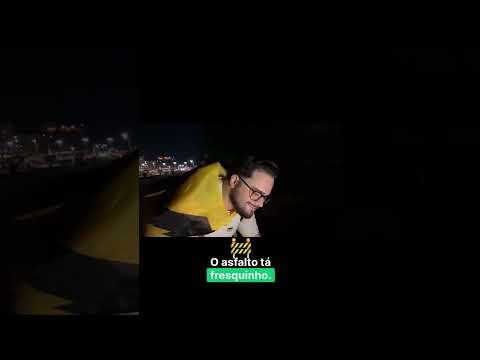 Árvore crescendo em viaduto de milhões? Veja o absurdo!