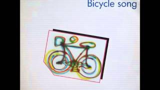 Live Fashion - Bicycle Song