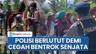 Detik-detik Polisi Berlutut di Tengah Jalan Demi Cegah Bentrok Bersenjata Antarwarga di Manggarai