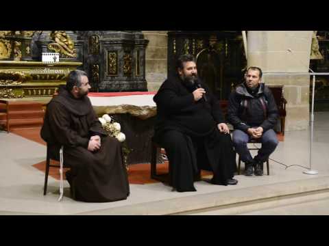 Brat Filip a otec Maretta odpovedajú na otázky   Mali by sme utečencov bezvýhradne prijímať