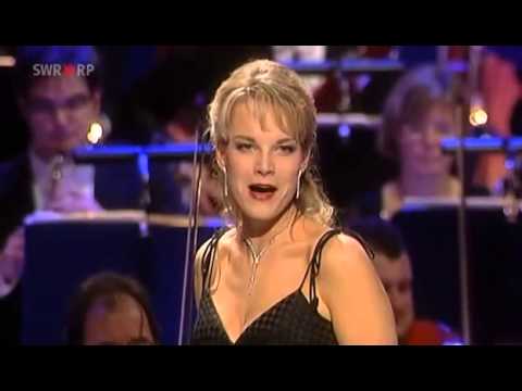 Elina Garanca. L'amour est un oiseau rebelle (Habanera), Carmen. Georges Bizet.