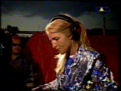 Miss Djax Loveparade 1998 1/3.mpeg