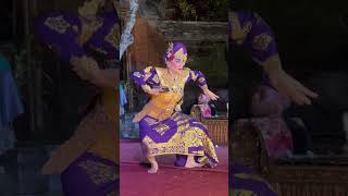 Download lagu Tarian Bali yang Mempesona di Istana Ubud ✨ | Budaya dalam Gerakan mp3 Download lagu Tarian Bali yang Mempesona di Istana Ubud ✨ | Budaya dalam Gerakan mp3