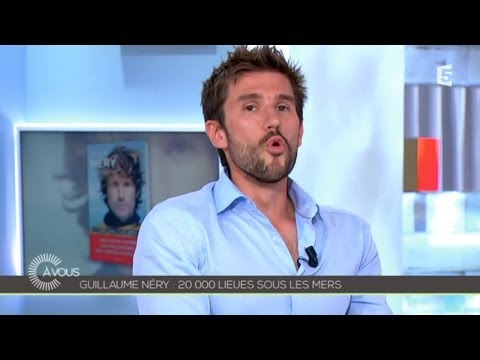 L'apnéiste Guillaume Néry démontre sa "technique de la carpe" - C à vous - 09/05/2014