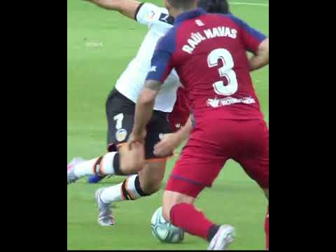 Guedes Impossible solo goal 🤯