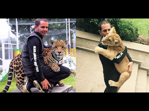 Man with Wild Cat Army | Eduardo Serio