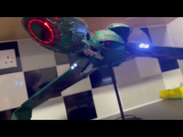 Vídeo relacionado con Star Trek - Kit Maqueta 3D: Bird of Prey, Color Plateado (Fascinations MMS282C2)