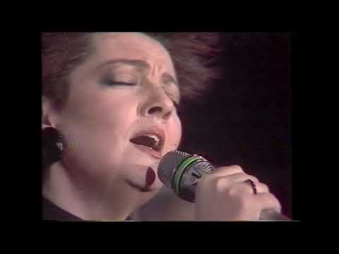 Mira Ira - Amaya Uranga