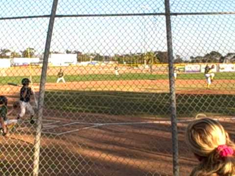 04-28-2011 A's vs Yankees Cameron making a play.AVI