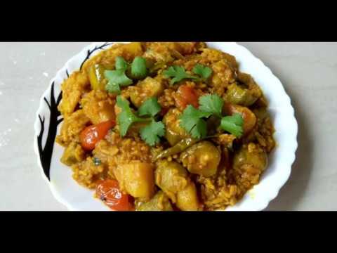 Alu Potoler Rosa / Pointed Gourd Recipe