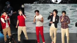 One Direction - Intro + Na Na Na (Up All Night Tour 6.8.12 San Diego) - HD