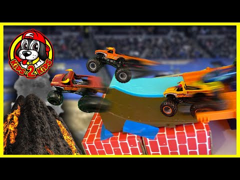 Monster Jam Toy Trucks 🌋 EL TORO LOCO Evolution Downhill VOLCANO Race - THE FLOOR IS LAVA!