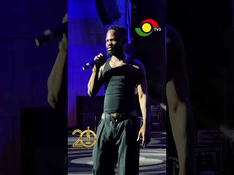 GMBat20 Finale: Fameye Gives a Fire Performance