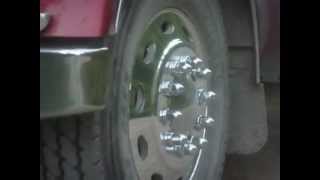 preview picture of video 'Freshly Polished aluminum wheel on my Peterbilt logger.'