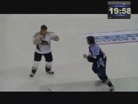 David Simoes vs Brett Beauchamp