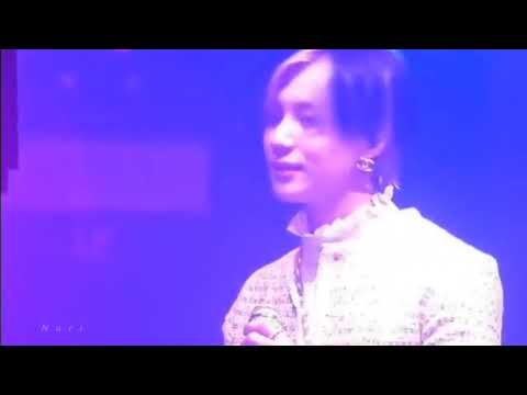 SHINee singing 'Replay' live on stage #replay #shinee