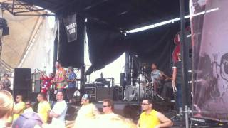 Reel Big Fish Enter Sandman &amp; The Set Up (You Need This) Live Warped Tour 2010 Camden NJ