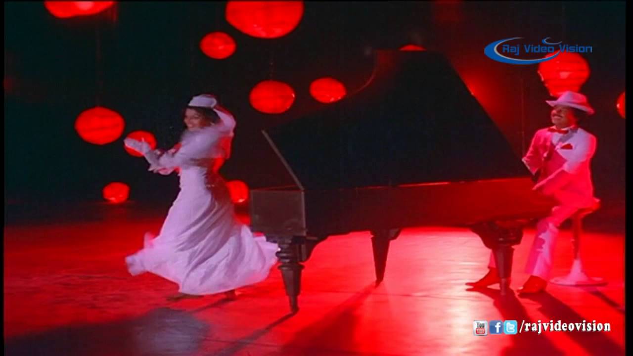 Thendral Varum Ennai Anaikkum Song Lyrics | Paaru Paaru Pattanam Paaru