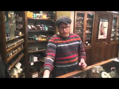 Uhles Tips on packing a pipe and pipe care