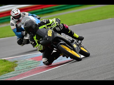 Freetech Pembrey 6 hour battle - Nosty Fripples, Highside Heroes, pink bike?