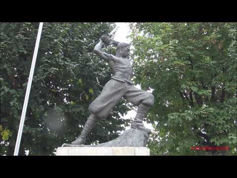 MONUMENTO AI CADUTI DI SAMPEYRE IN VALLE VARAITA. (CN) DOM. 26 -  9 - 2021.