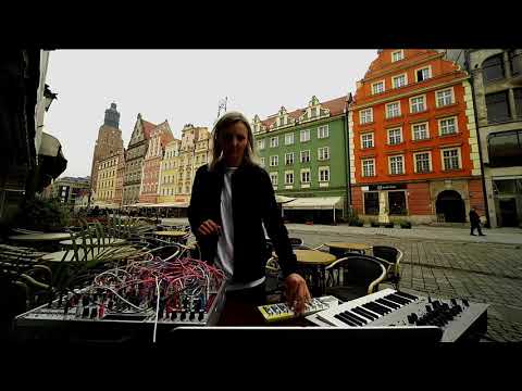 An On Bast LIVE - electronic reinterpretation of music of Grażyna Bacewicz - Market Square Wrocław