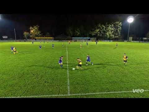 Vrijdag 31/10/2025 KFC Halle Res. A - FC Ik Dien