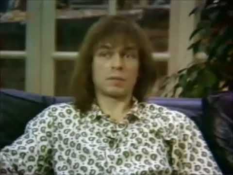 Yes Interview: 7/6/84 - Steve Howe Interview (video)
