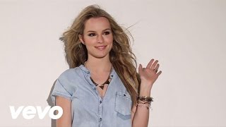 Bridgit Mendler - Blonde (Interview)