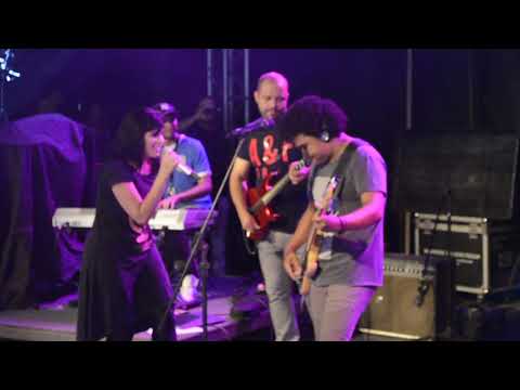 FERNANDA BRUM E DÉRCIO-NÃO É TARDE