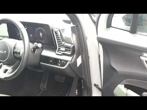 Kia Sportage Anniversary Edition Hybrid - Image 2