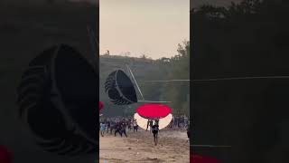Download lagu gagal naik layangan si Abang 😱 #tribunsultra #viral #tribunnewssultra #layangan #layanglayang mp3